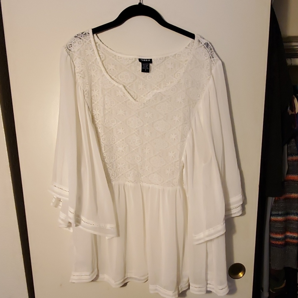 Torrid Size 4 White Sheer Top